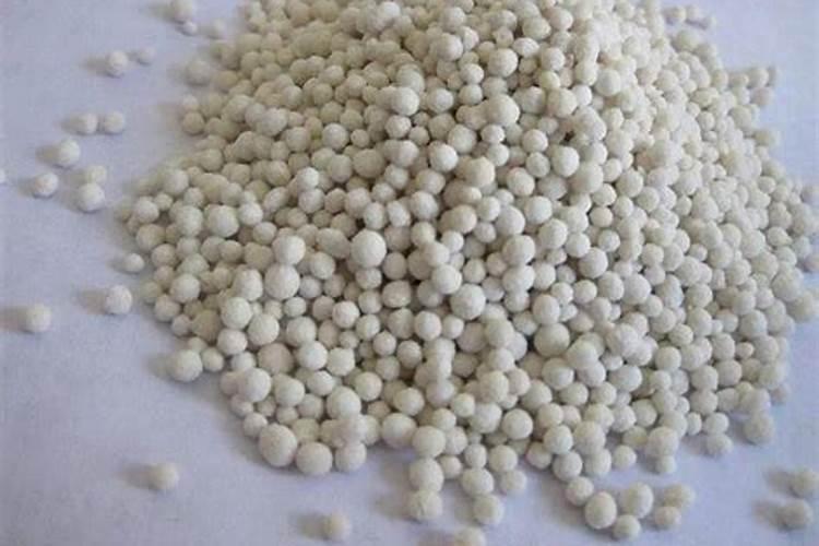 玉米底肥用红颗粒钾肥好还是用白色小颗粒水溶钾肥好？