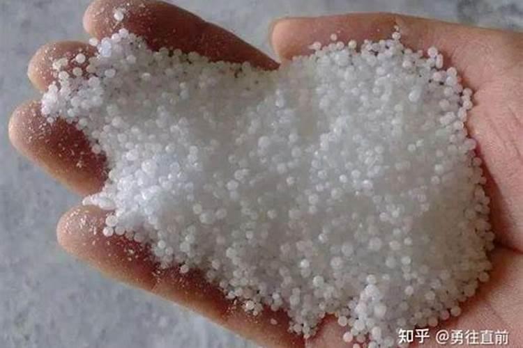 尿素能当水溶肥吗