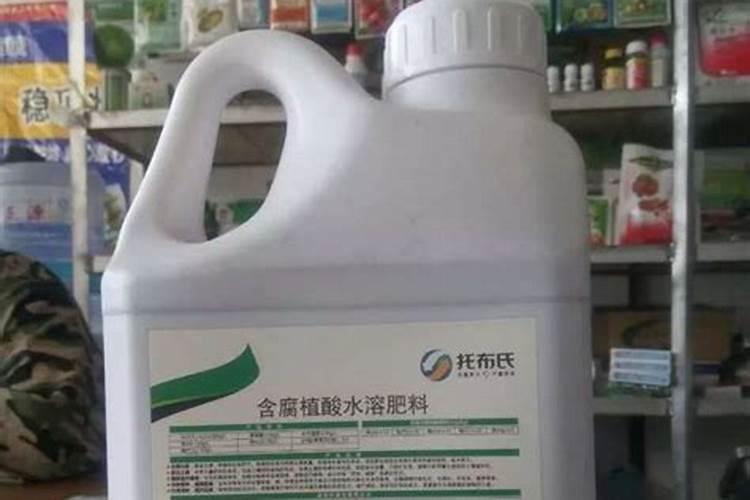 衣服上沾到了腐植酸钠,求怎么洗掉呀,黑乎乎的