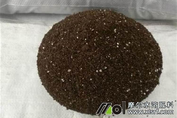 大棚西红柿底肥上猪粪和什么复合肥好？