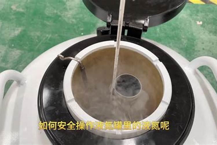 玉米追肥,尿素和液氮分别是不同的方式,哪种效果更好？