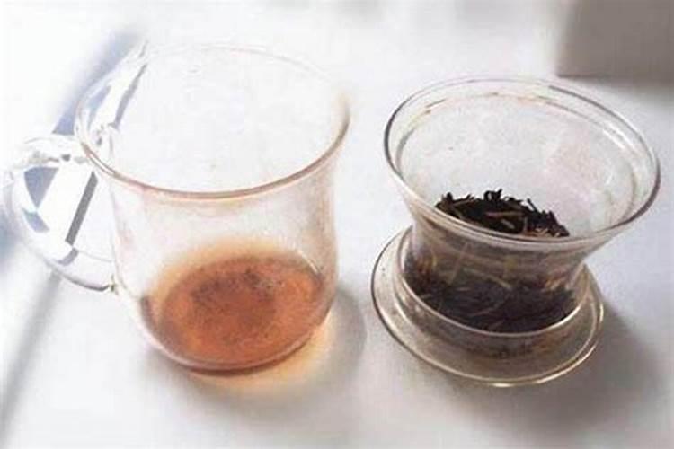 我买了一棵海棠树,种下有3年多了,都比茶杯还粗了,可就是不开花是...