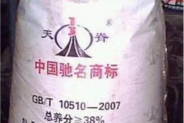 宁夏枸杞每亩地的施肥量是多少,氮磷钾肥分别是多少？