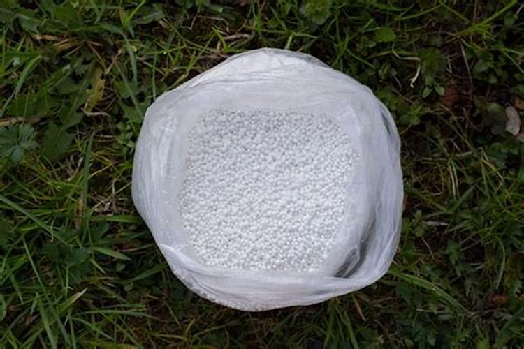 1千克液体氮肥兑多少水