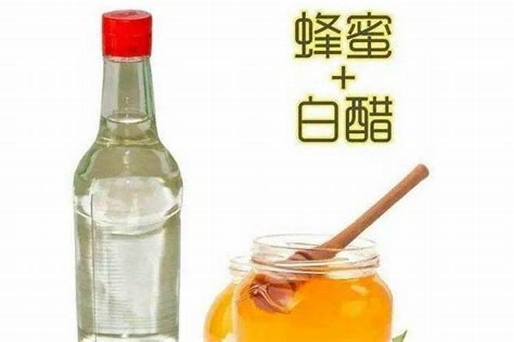 水溶肥料能和白醋一起汇水浇花吗？