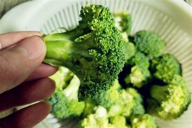 西兰花苗苗弱高脚叶片小生长缓慢怎么办？