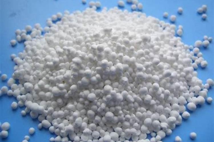 一年葡萄树苗能使用钙镁锌叶面肥吗？
