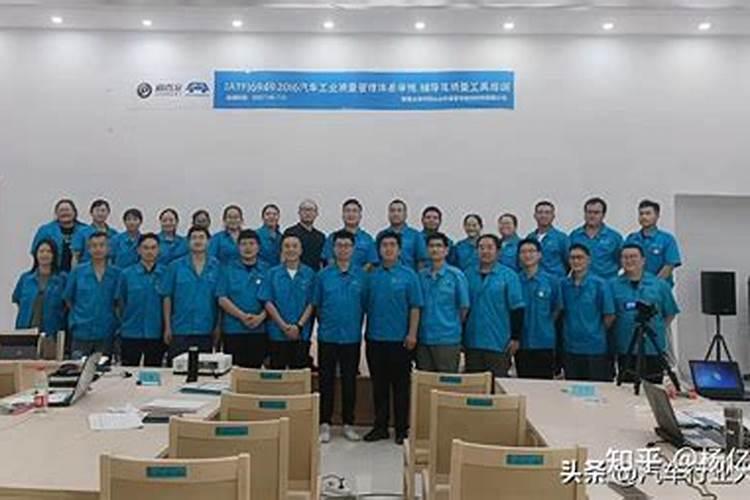 重庆酉阳县毛坝乡新建村四组有叫李月明的吗？(女)
