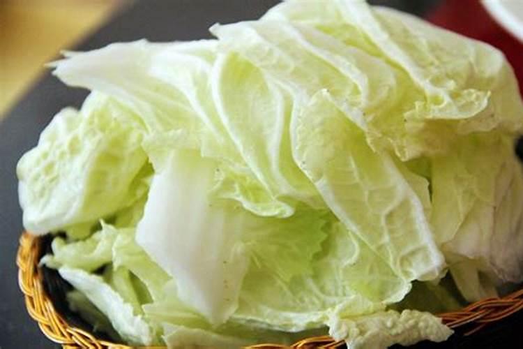 育的花菜白菜包菜苗出土后多少天可打点叶面肥？