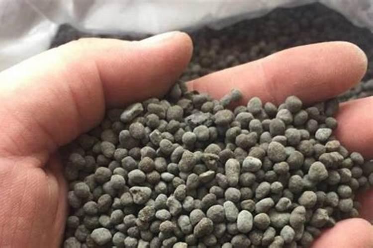 配制无土栽培蔬菜营养液可选用的磷肥有哪几种？有什么特性？