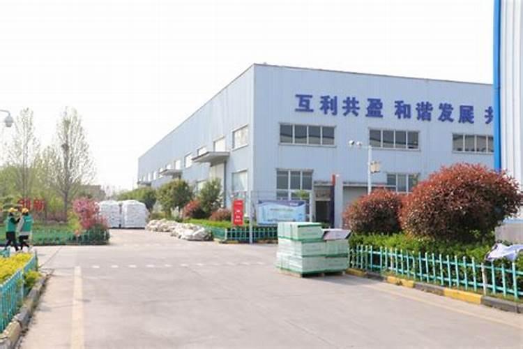 第一年葡萄小苗施什么肥(刚种葡萄苗用什么肥料长得快)