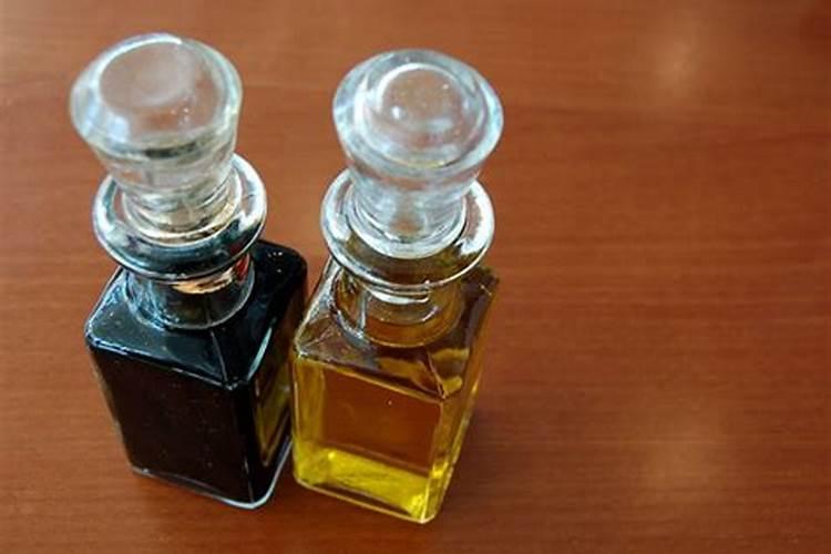 米醋可以浇花木吗 淘米水浇花好不好