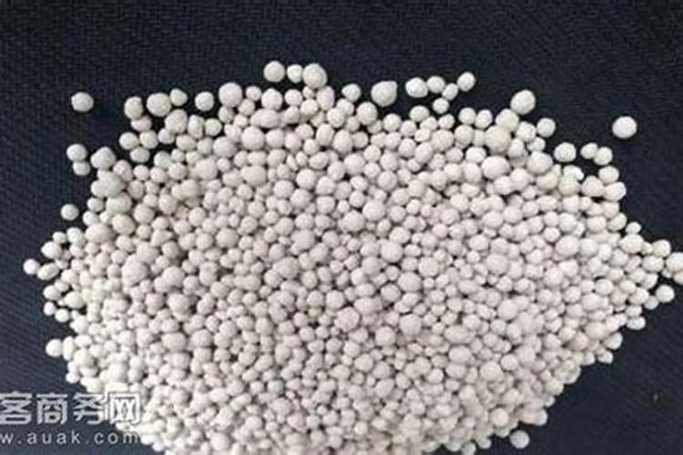 肥料化成水浇花可以吗