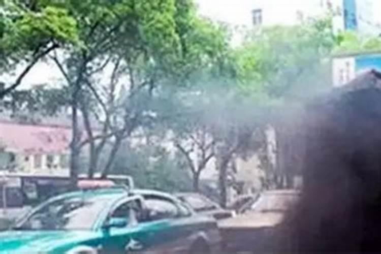 汽油机冒黑烟怎么回事？
