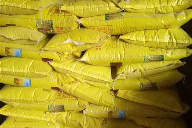 自贡水果玉米钙镁磷肥批发价格多少钱一吨？